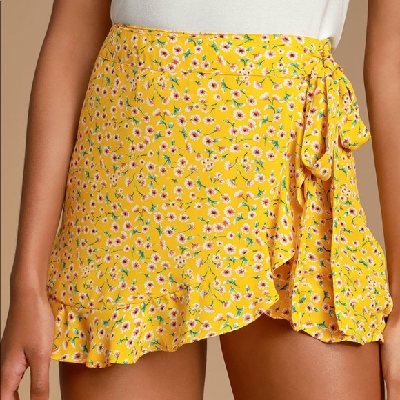 Lulus Pants - Lulu’s Floral Wrap Skort, Size M